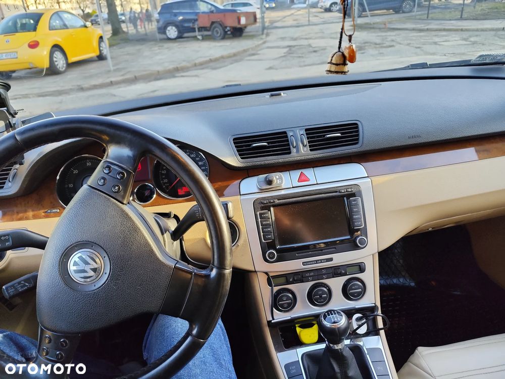 Volkswagen Passat 2.0 TDI DPF Highline - 7