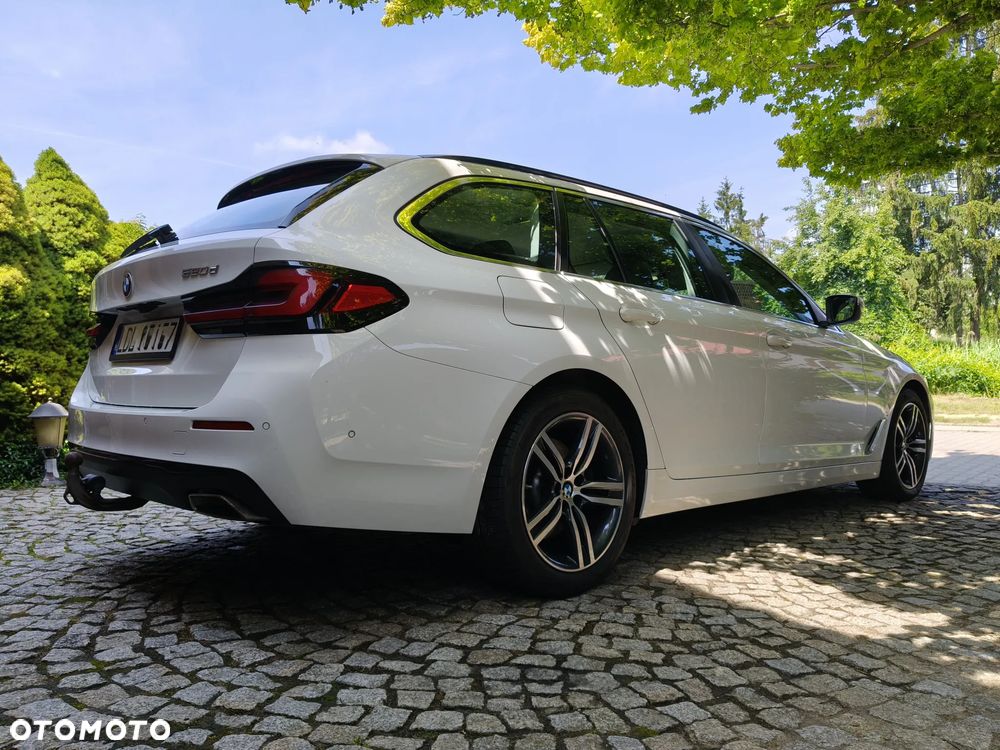 BMW Seria 5 520d mHEV - 23
