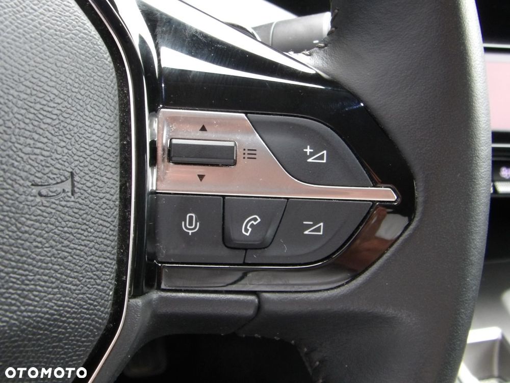 Peugeot 308 1.5 BlueHDi Allure Pack S&S EAT8 - 17