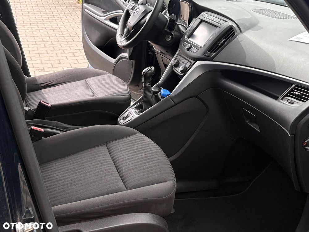 Opel Zafira - 22