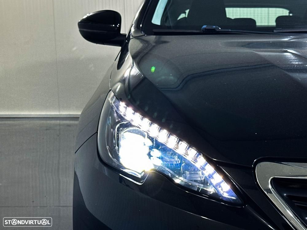 Peugeot 308 1.2 PureTech Allure - 15