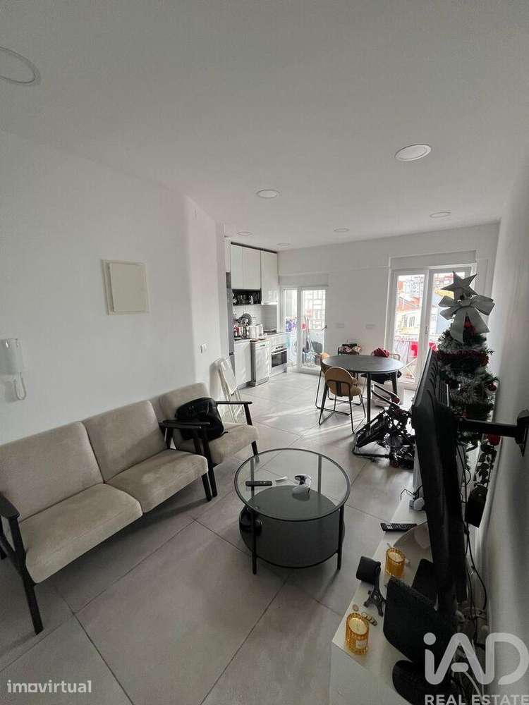 Apartamento T2 em Benfica de 55 m2 - Grande imagem: 2/9