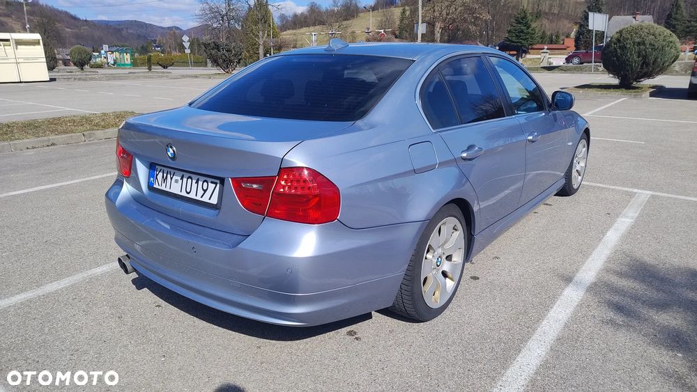 BMW Seria 3 325i - 3