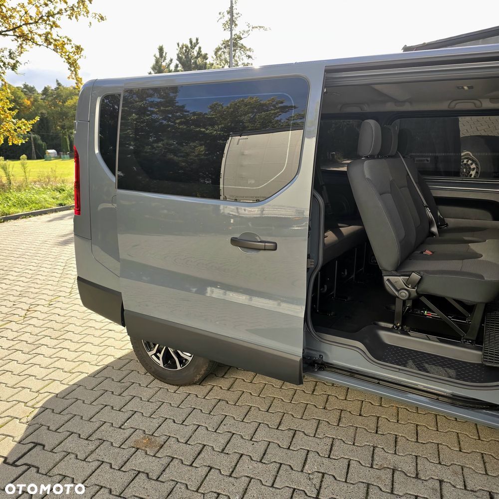 Renault Trafic 2.0 dCi - 4