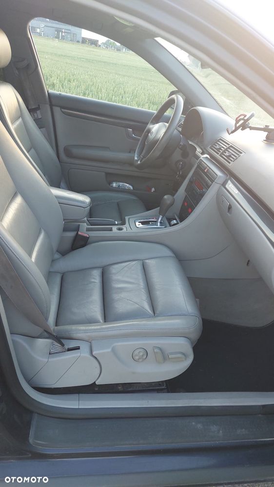 Audi A4 Limousine - 15