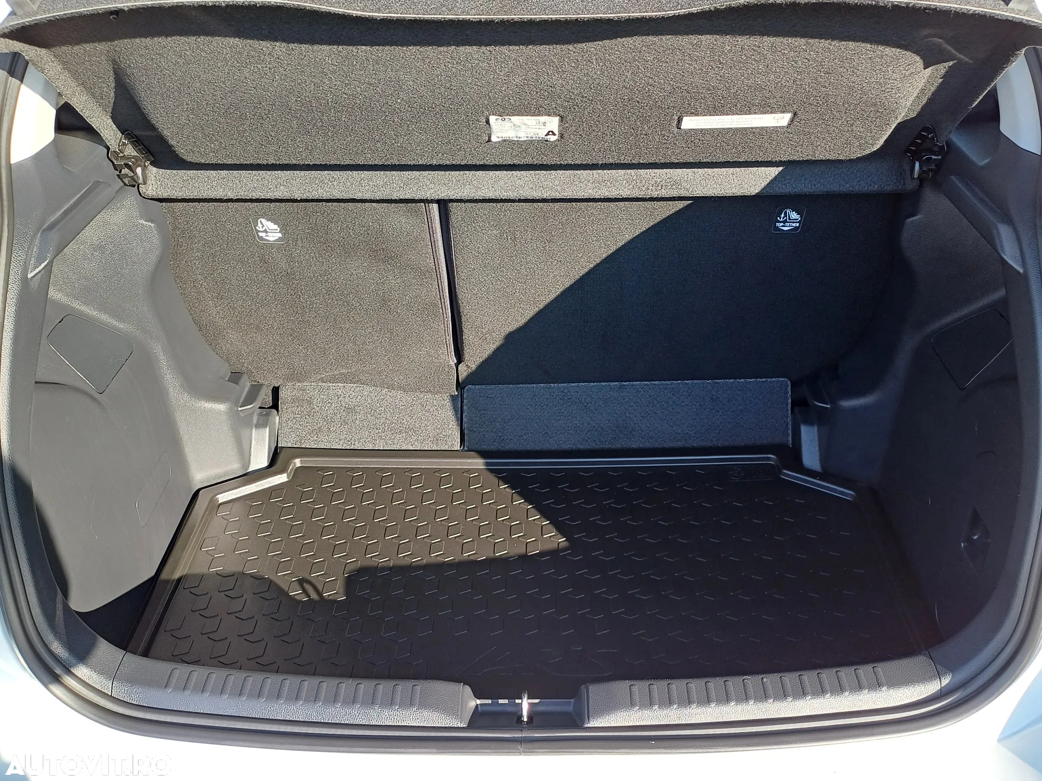 Toyota Yaris 1.5 VVT-i HSD Dynamic - 6