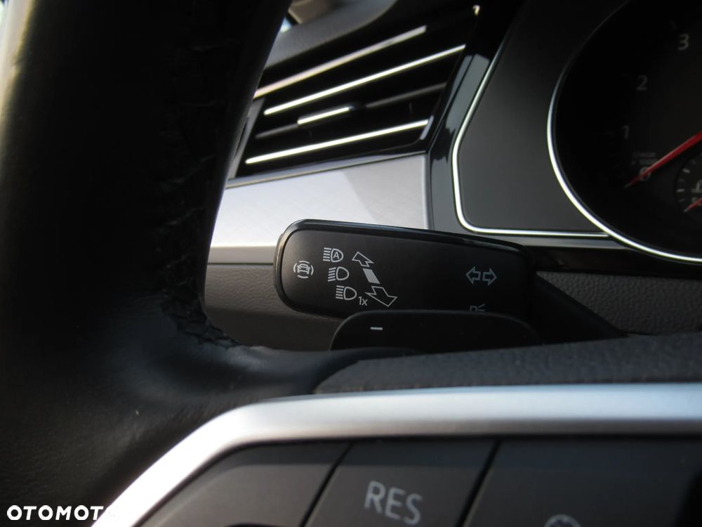 Volkswagen Passat 1.5 TSI EVO Business DSG - 14