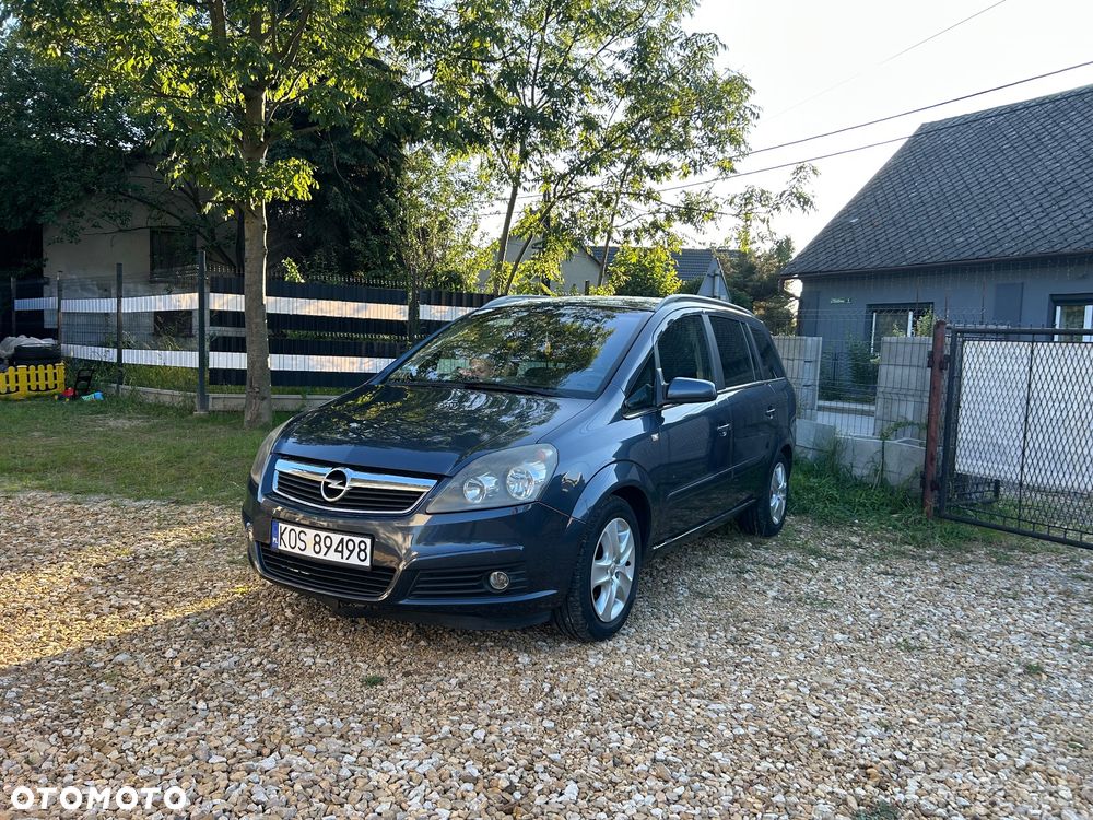 Opel Zafira 1.8 Cosmo - 24