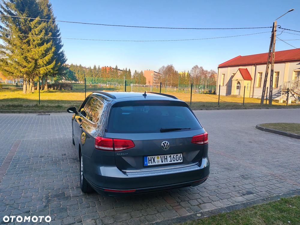 Volkswagen Passat 2.0 TDI (BlueMotion Technology) Comfortline - 25