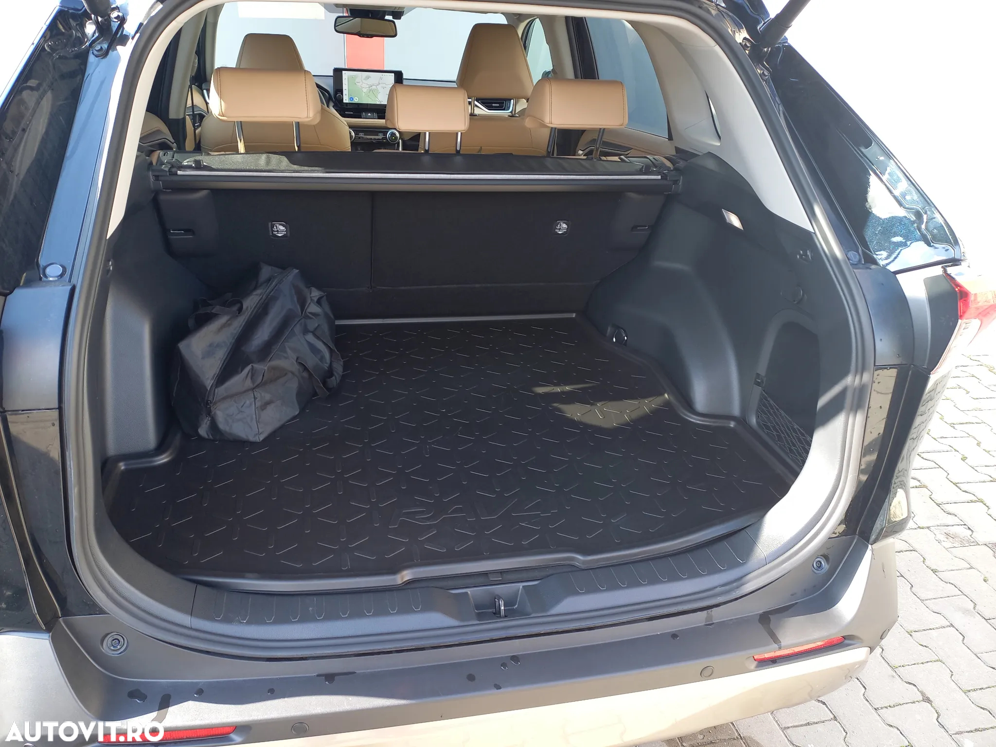 Toyota RAV4 2.5 Hybrid VVT-iE 4x4 Luxury - 6
