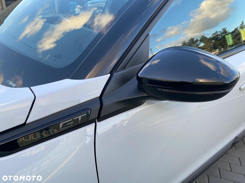 Peugeot 2008 PureTech 130 EAT8 GT Pack - 24