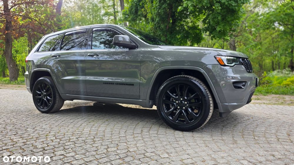 Jeep Grand Cherokee - 4