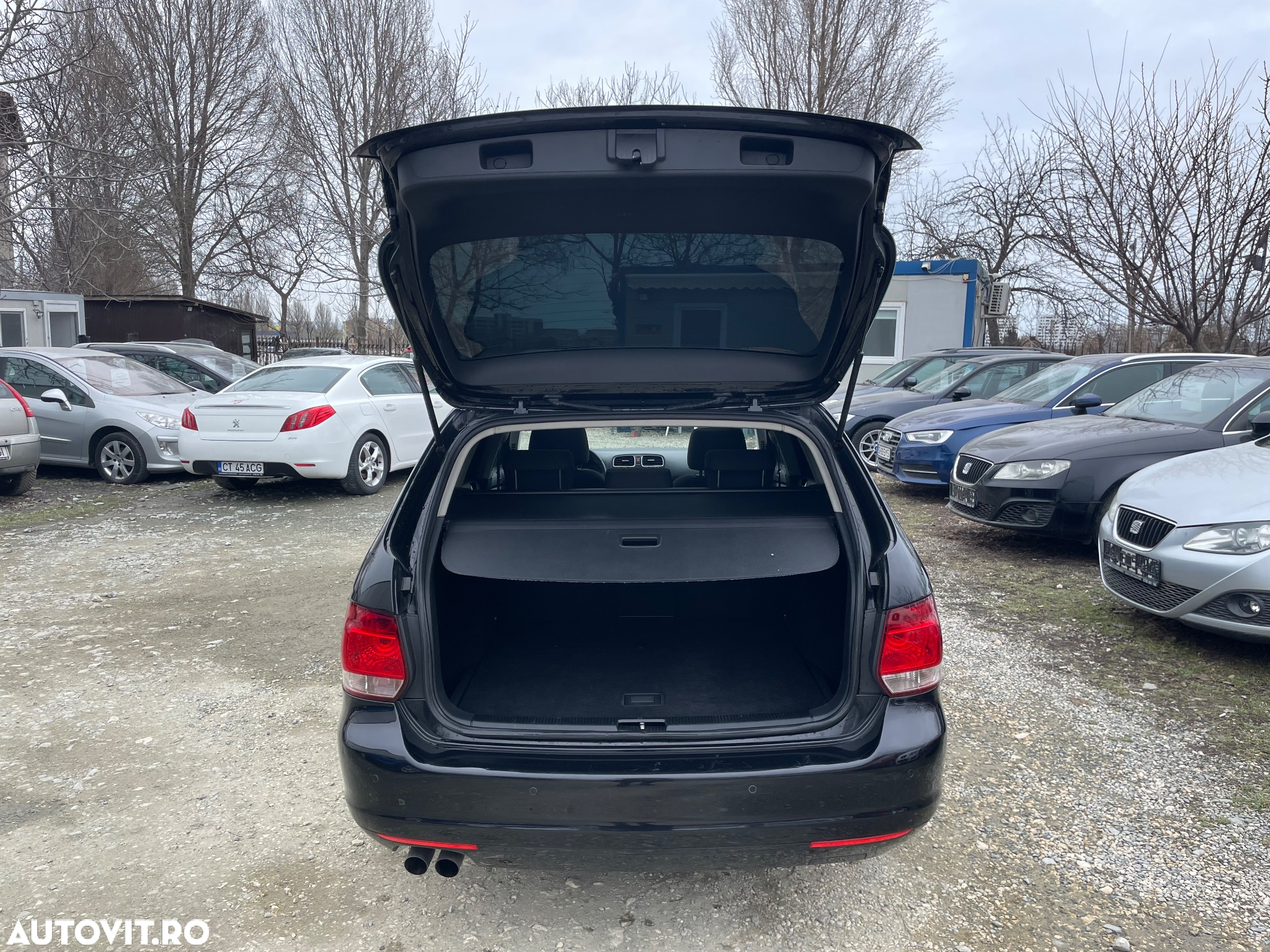Volkswagen Golf - 14