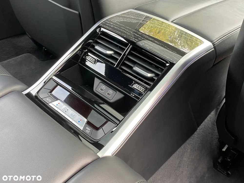 BMW Seria 8 M850i xDrive Gran Coupe - 30