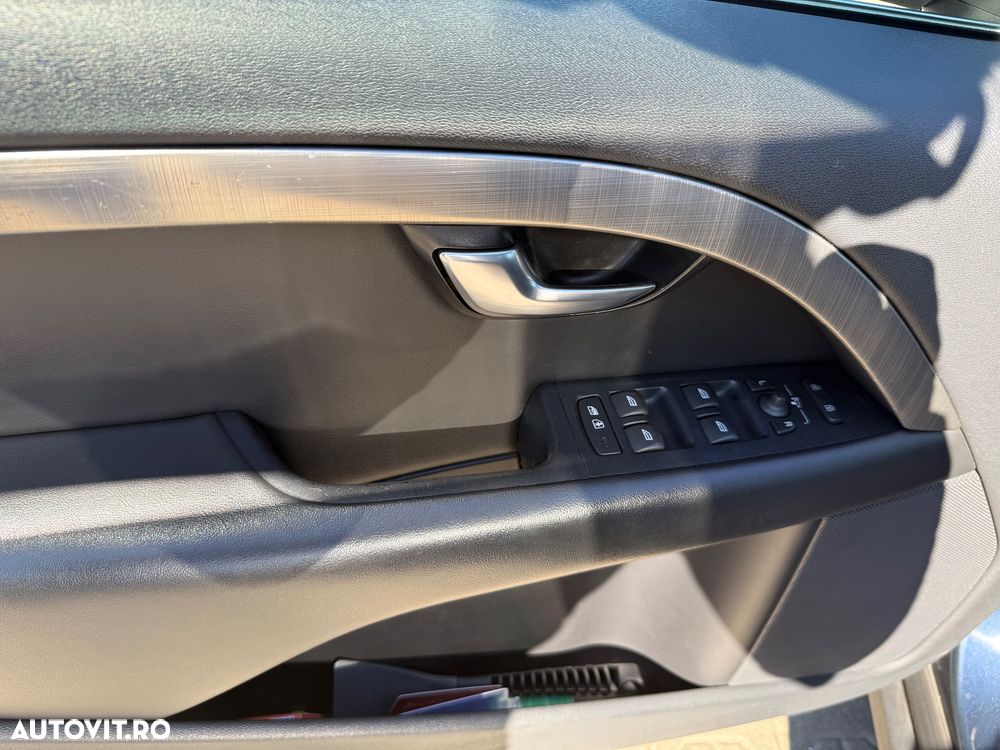 Volvo XC 70 - 15