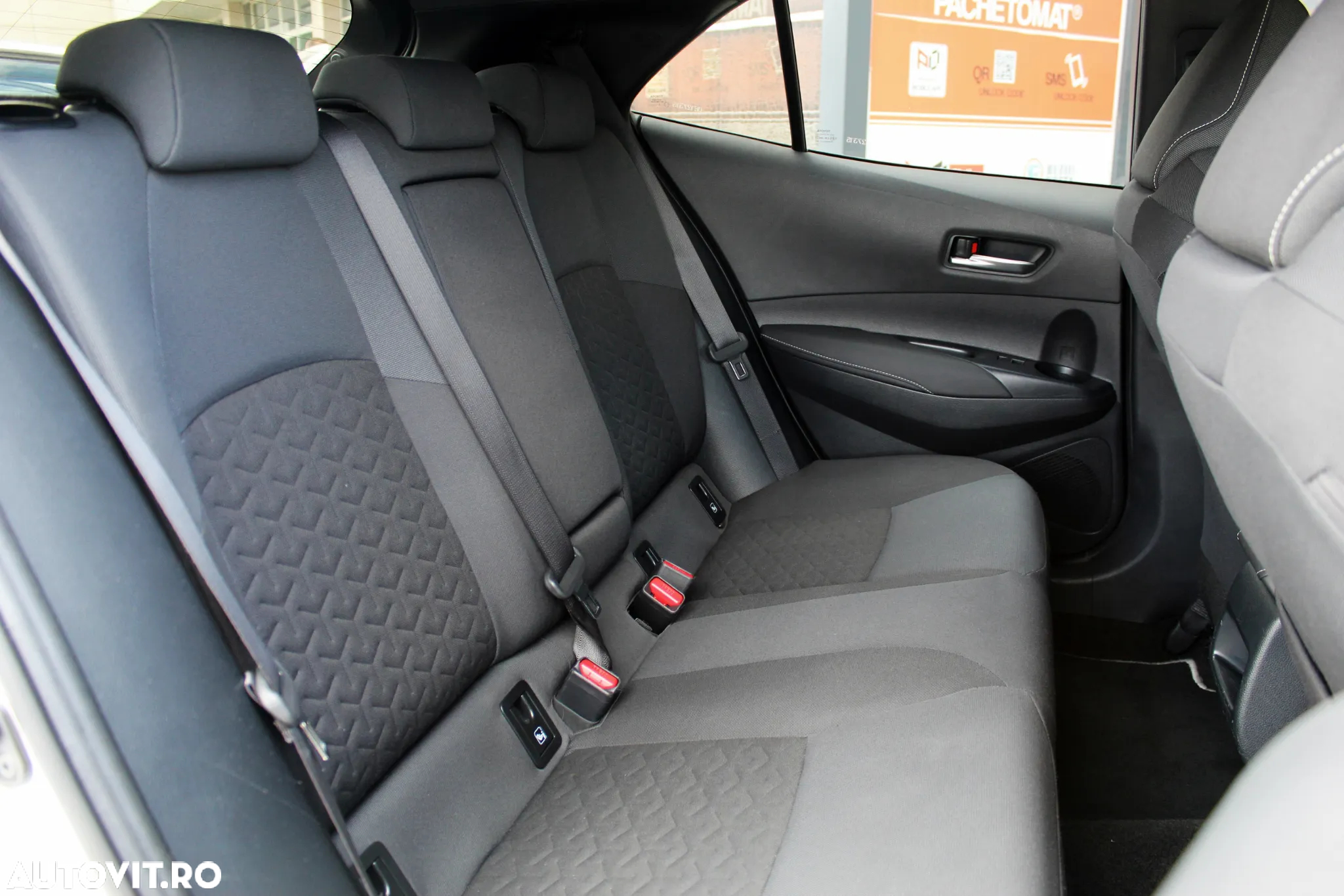 Toyota Corolla 1.8 HSD Exclusive interior Negru - 13