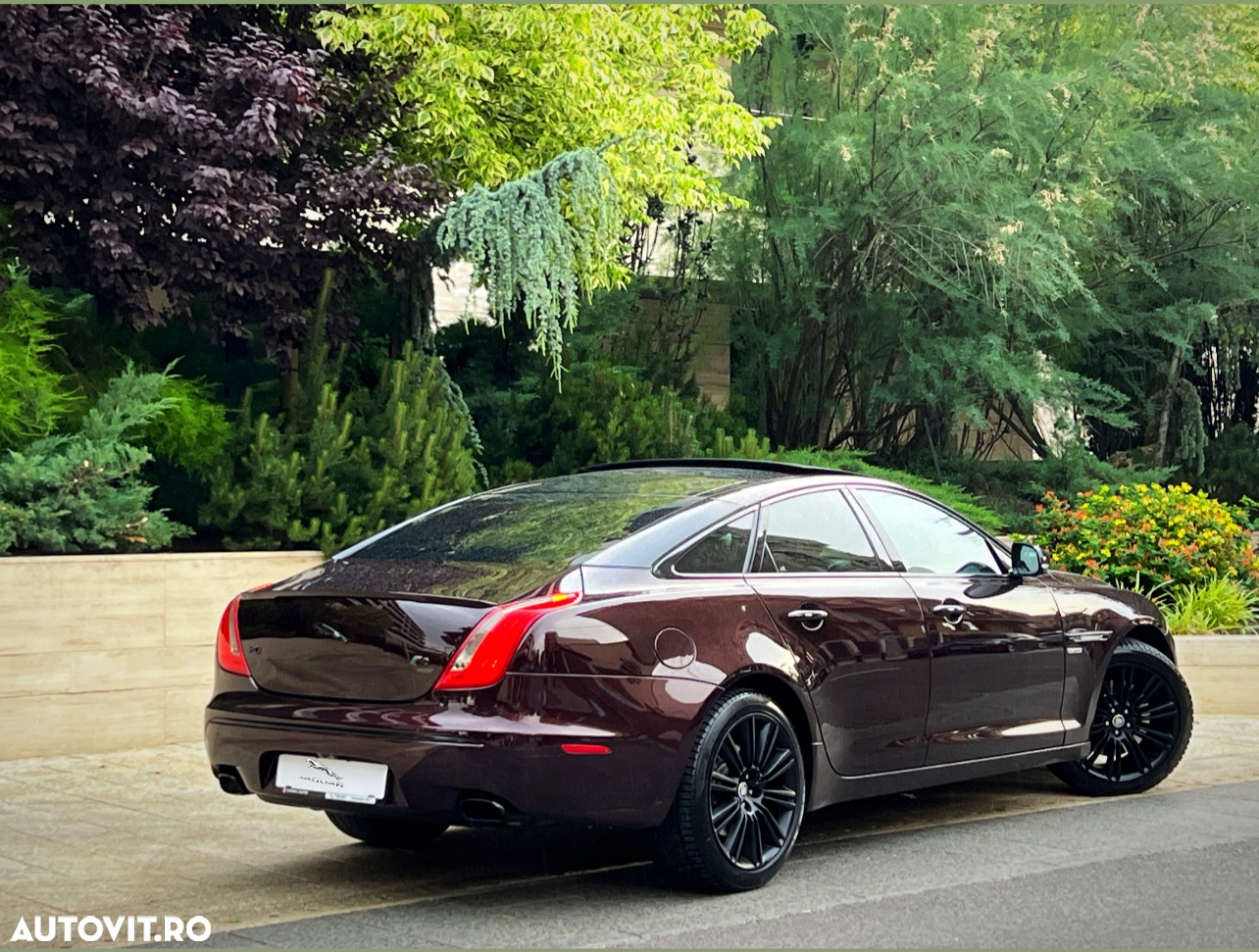 Jaguar XJ 3.0 V6 Premium Luxury Aut LWB - 3