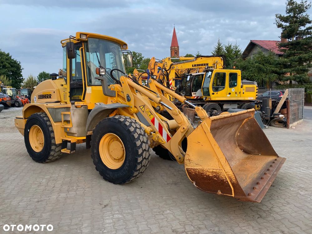 Liebherr L524, ŁYŻKA + WIDŁY, SZYBKOZŁĄCZE, Z NIEMIEC, WZOROWO UTRZYMANA - 2
