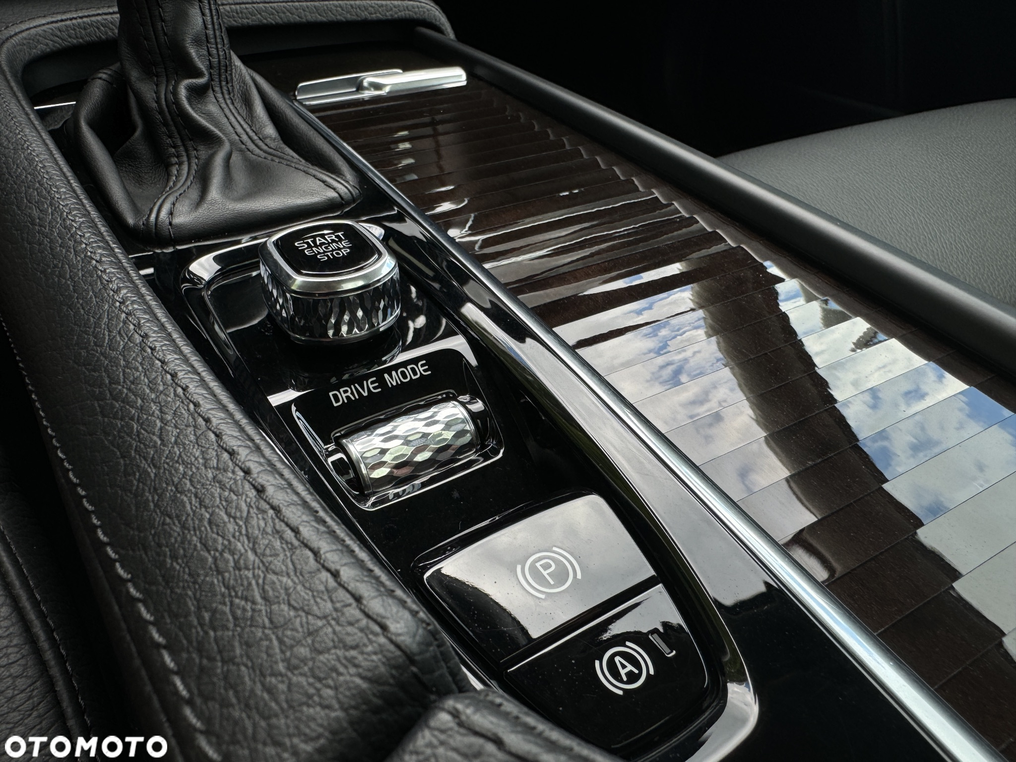 Volvo S90 T5 Geartronic Momentum - 25