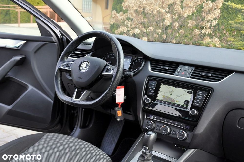 Skoda Octavia - 25