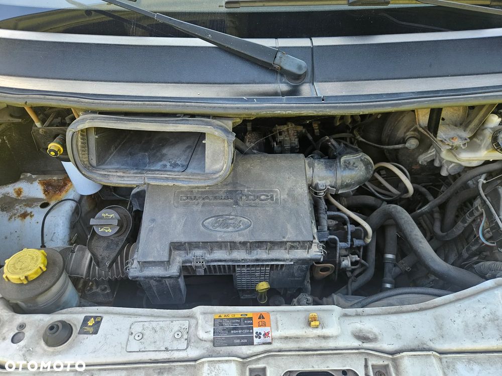 Ford Transit 350L - 6
