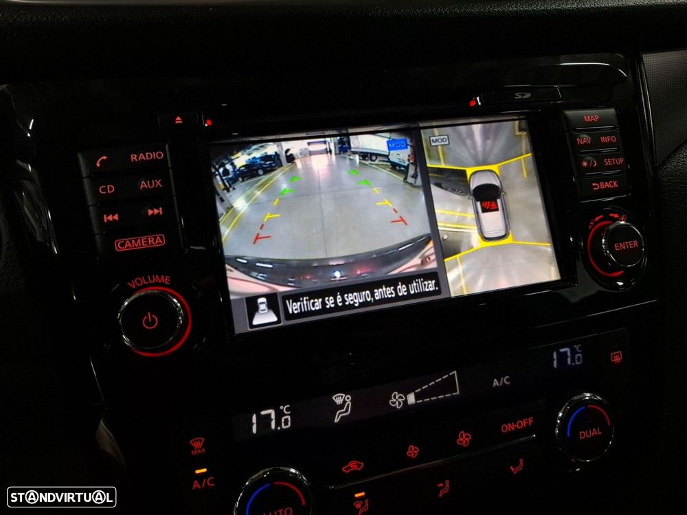 Nissan Qashqai 1.2 DIG-T N-Connecta 18 - 21