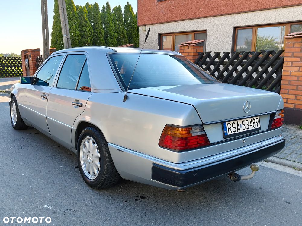 Mercedes-Benz W124 (1984-1993) - 16