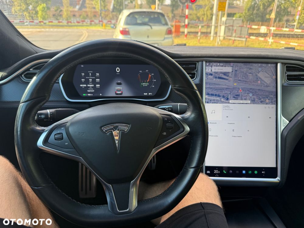 Tesla Model S - 39