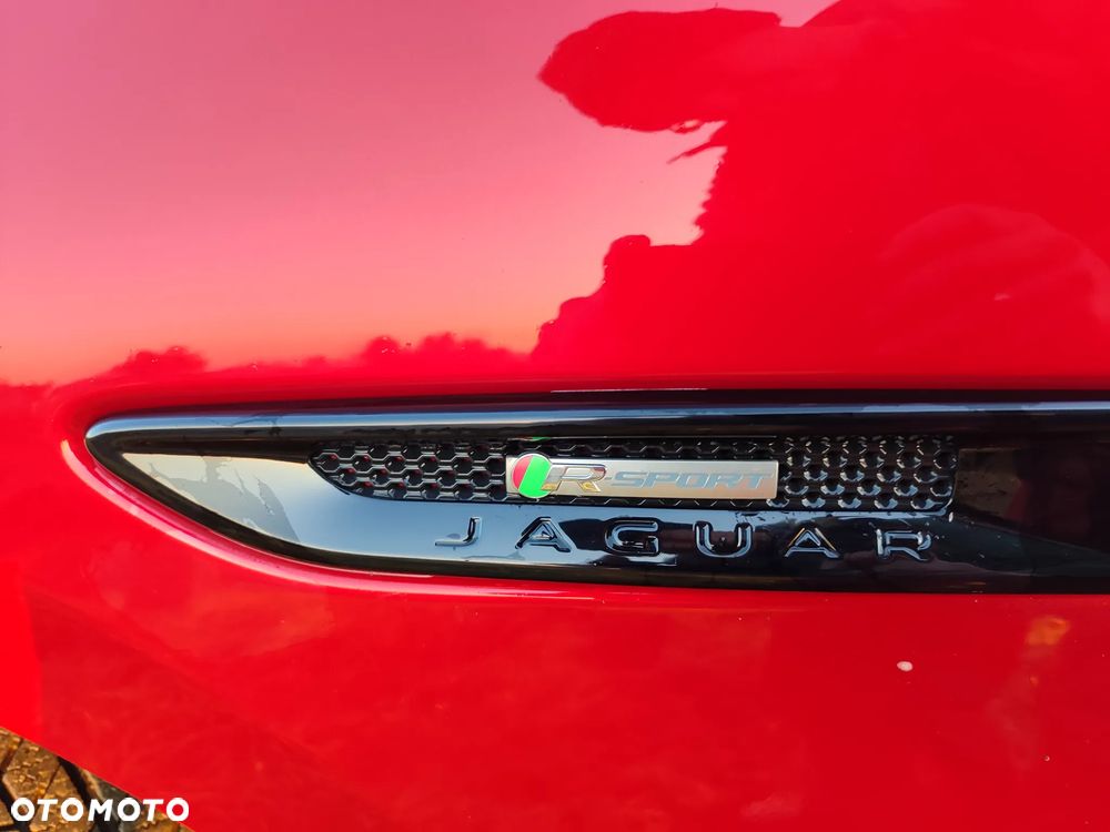 Jaguar F-Pace 2.0 i4D AWD R-Sport - 8