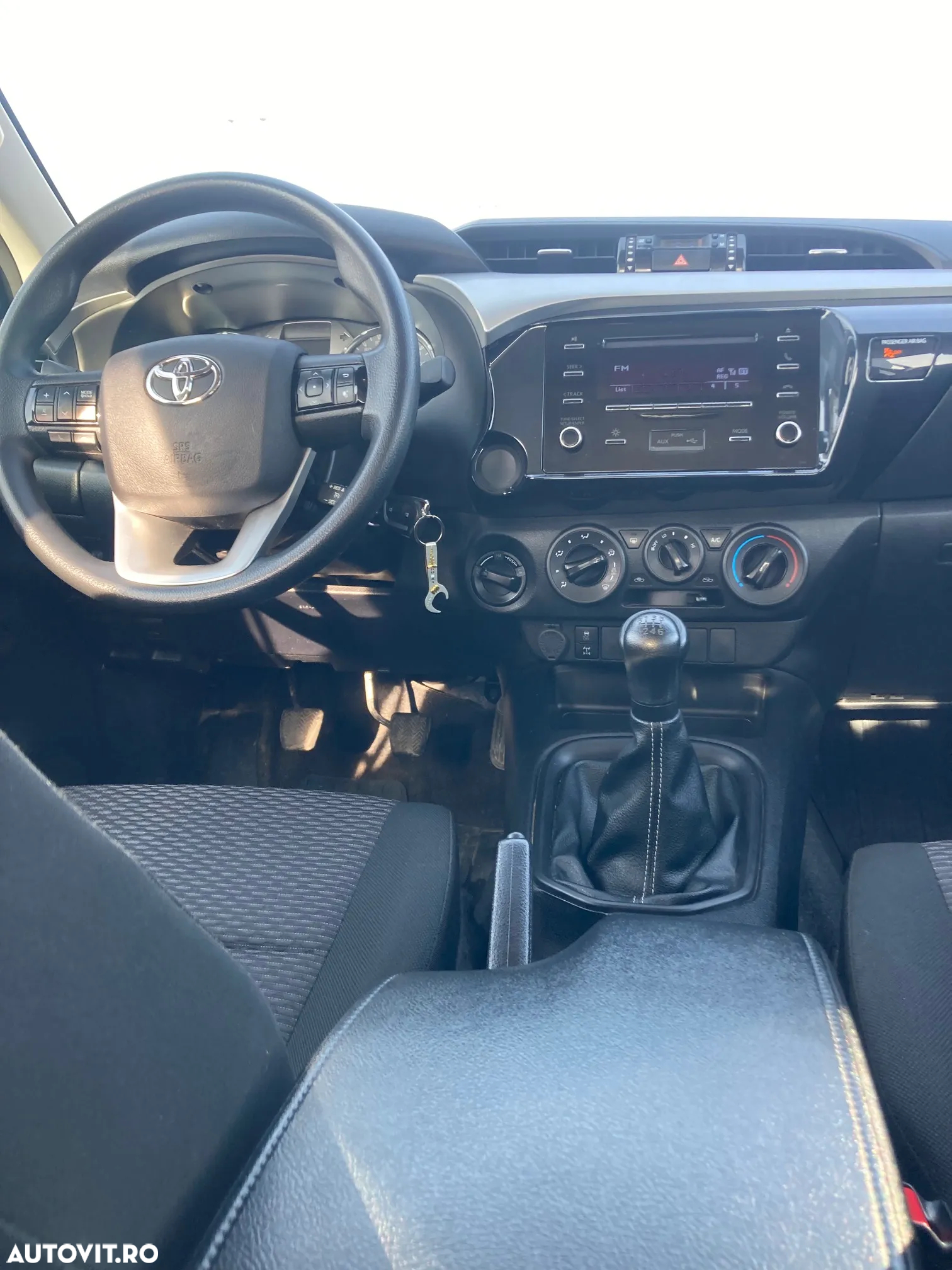 Toyota Hilux - 15