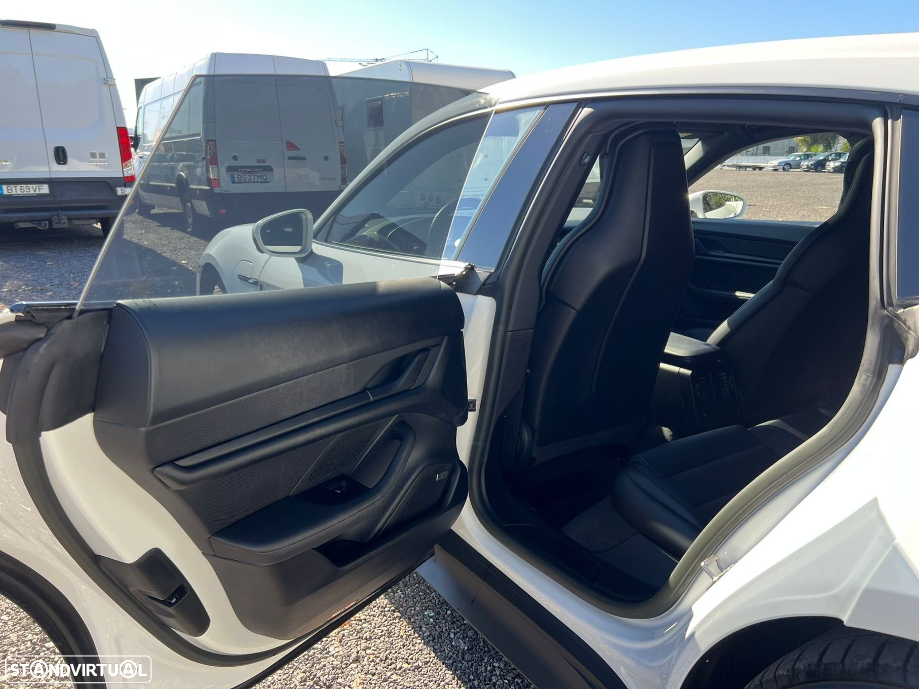 Porsche Taycan Sport Turismo - 21