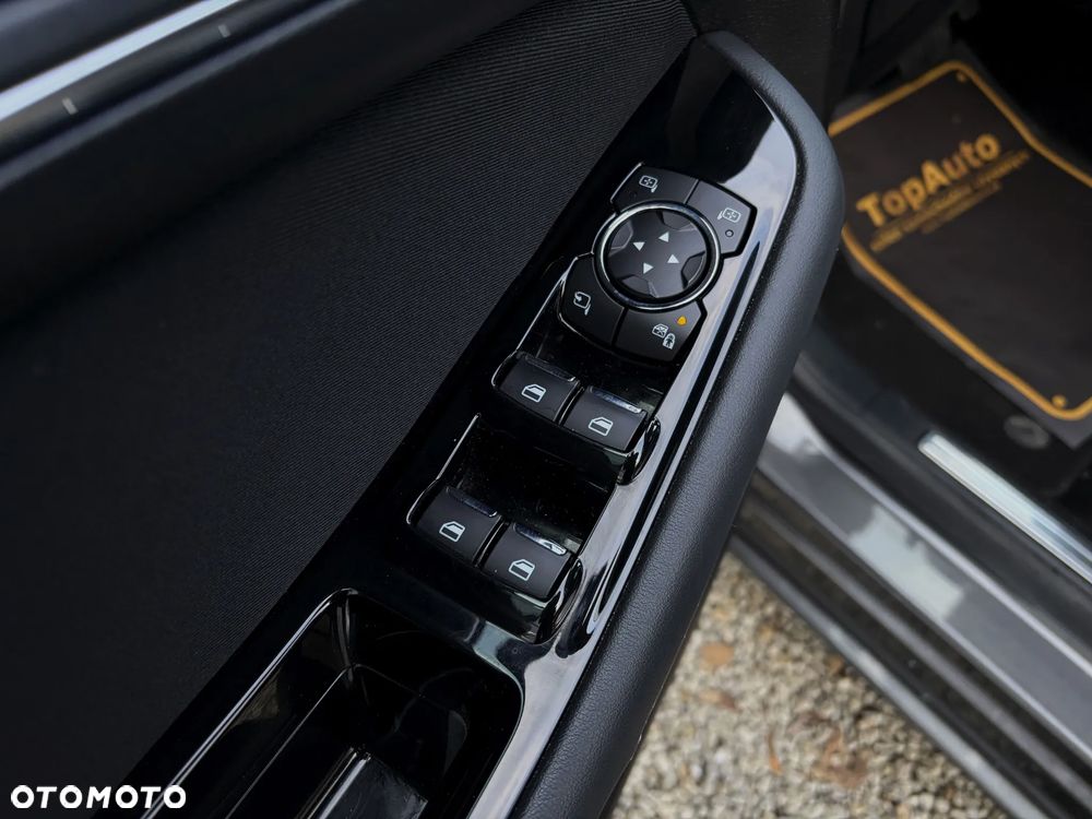 Ford S-Max 2.0 EcoBlue Titanium - 33