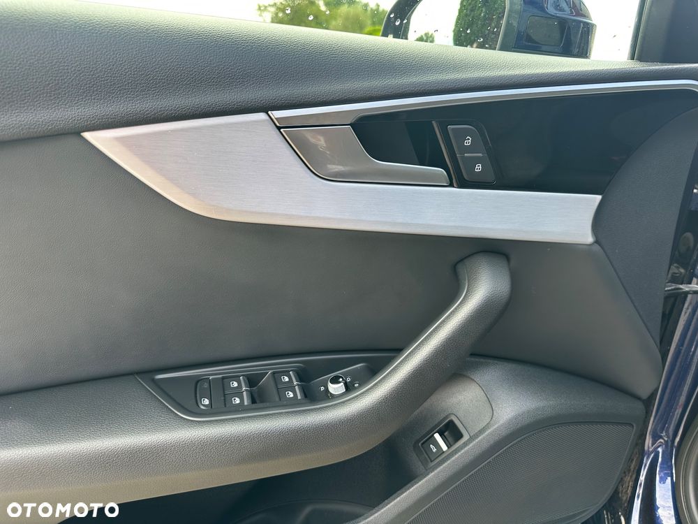 Audi A4 Avant 40 TDI S tronic S line - 13