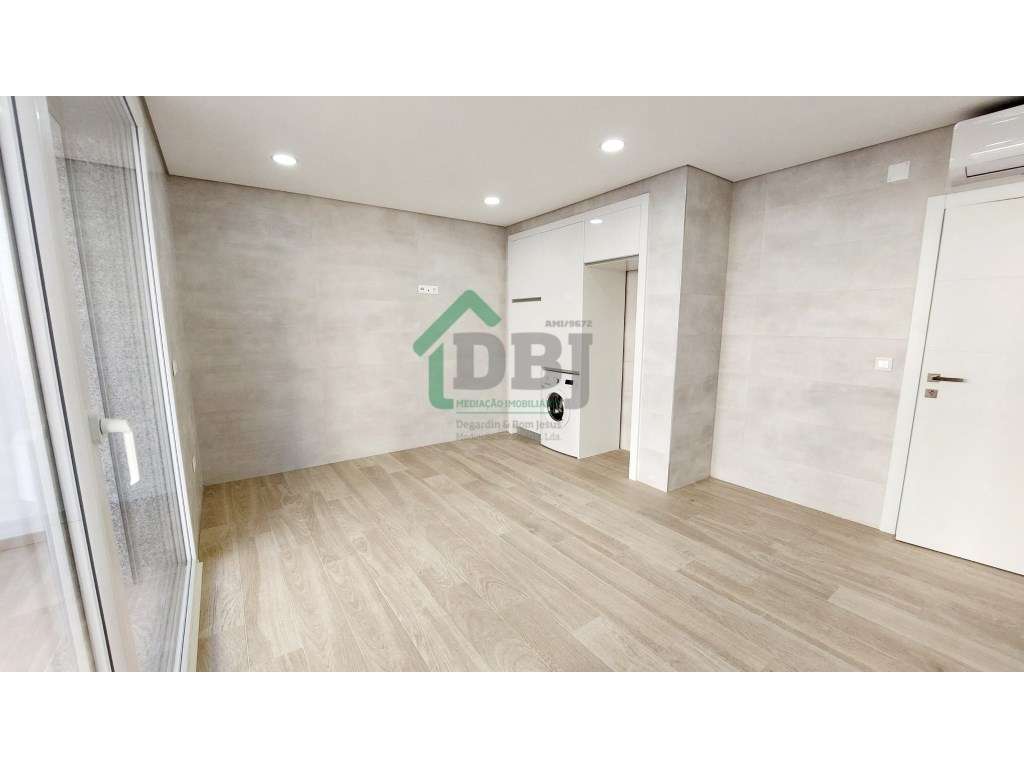 FABULOSO T3 DUPLEX NOVO - Boas áreas, 3 Suites! - Grande imagem: 2/24