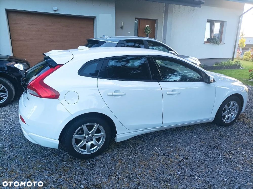 Volvo V40 D2 - 8