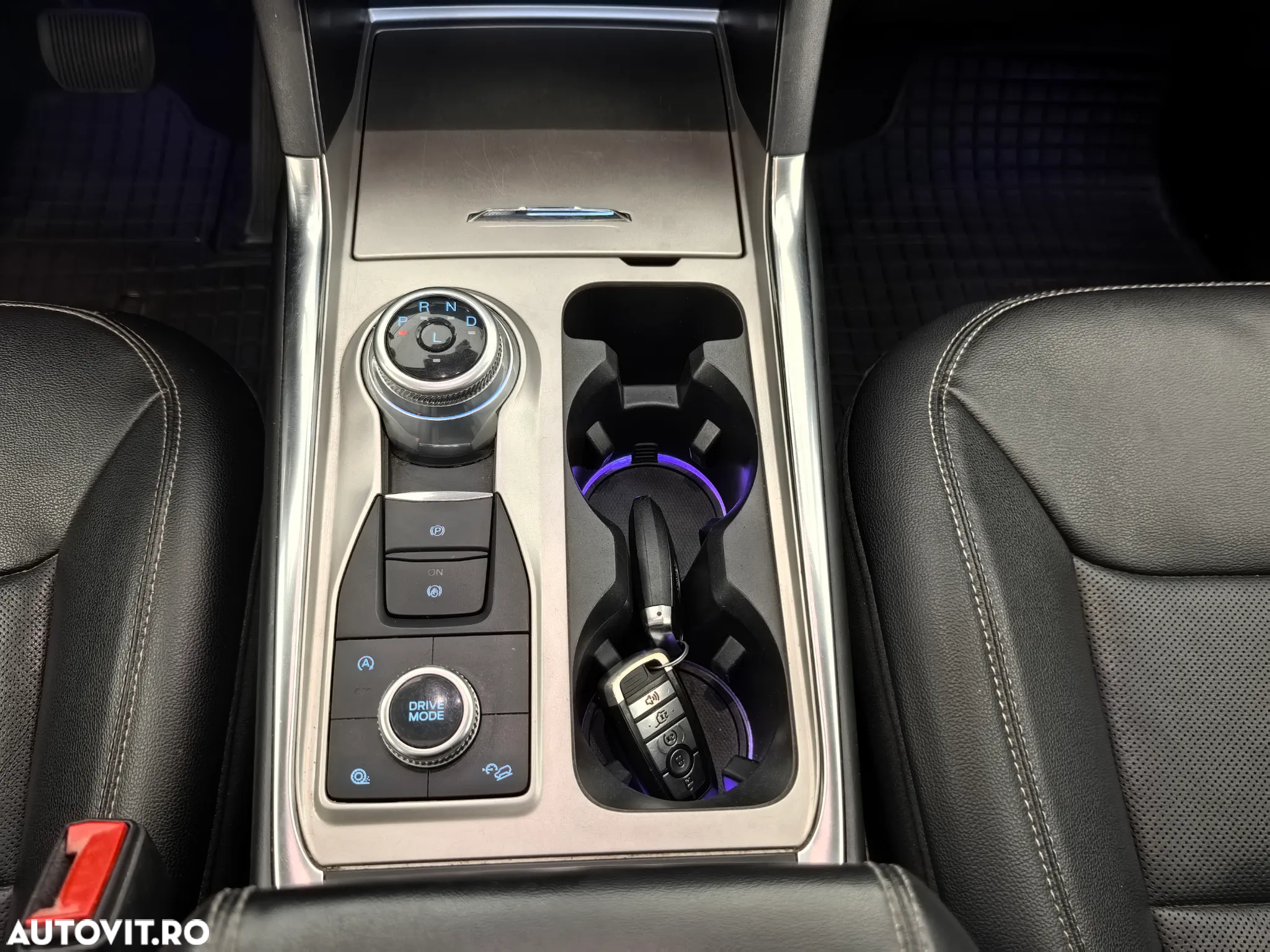 Ford Explorer - 20