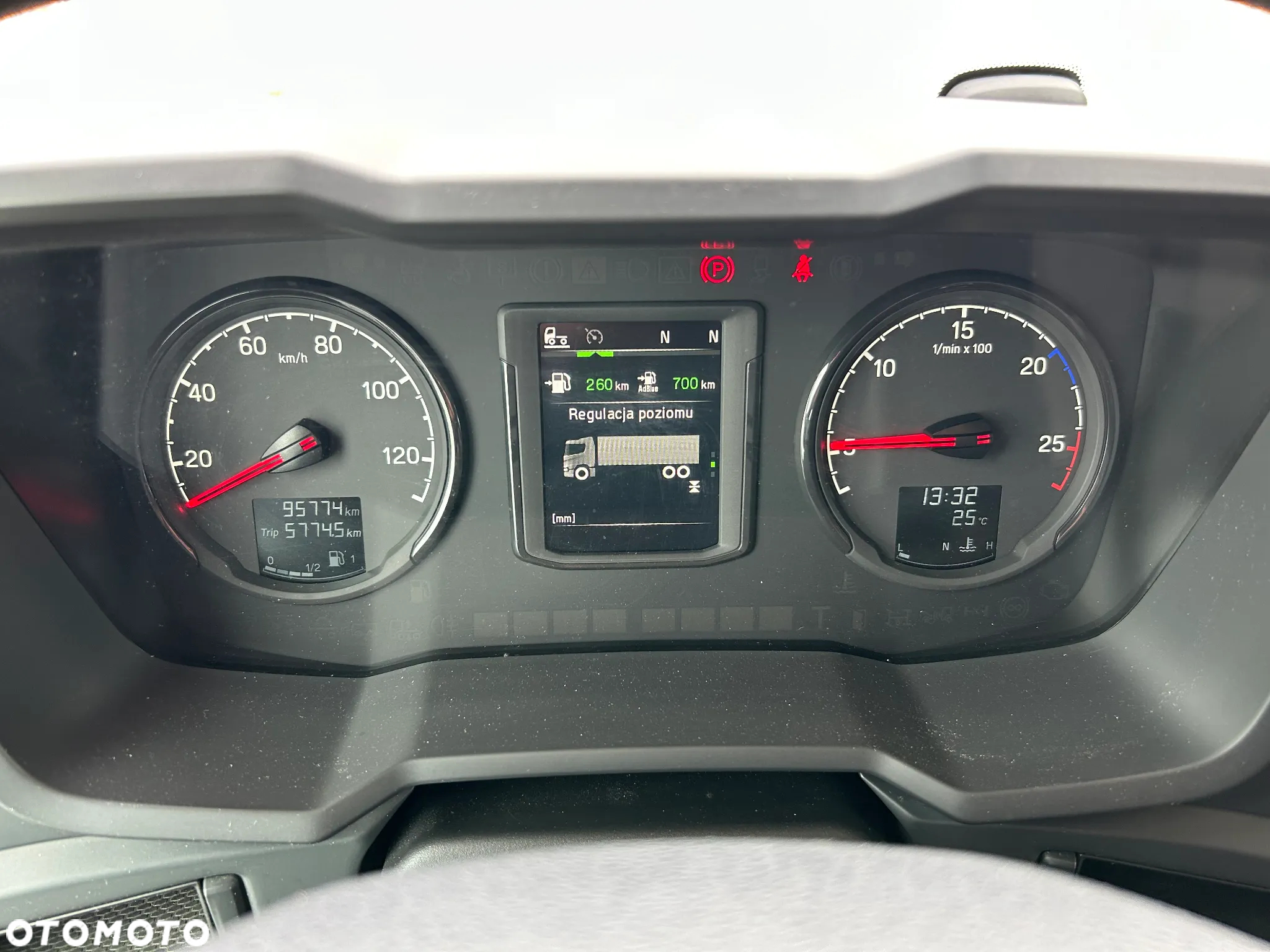 Scania P 320 DB 6x2*4NA - 34