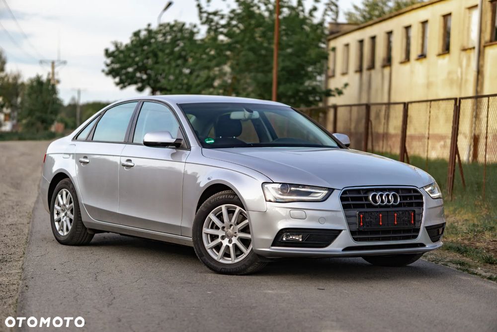 Audi A4 Limousine - 11