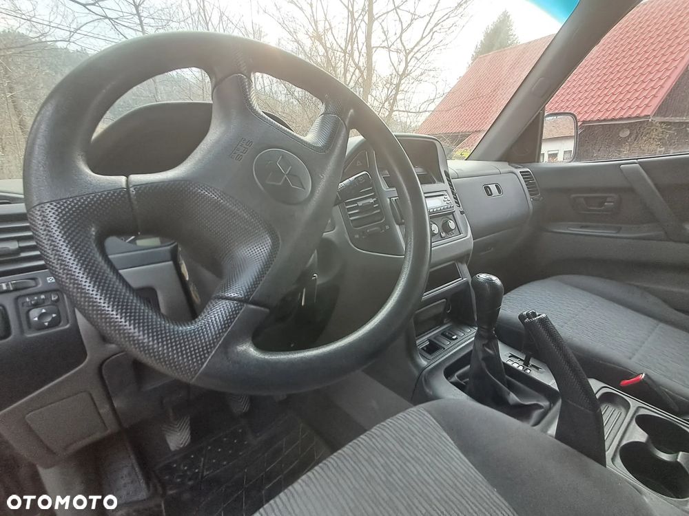 Mitsubishi Pajero 3.2 DI-D Classic - 8