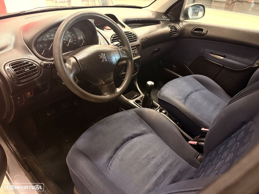 Peugeot 206 1.1 Color Line - 5