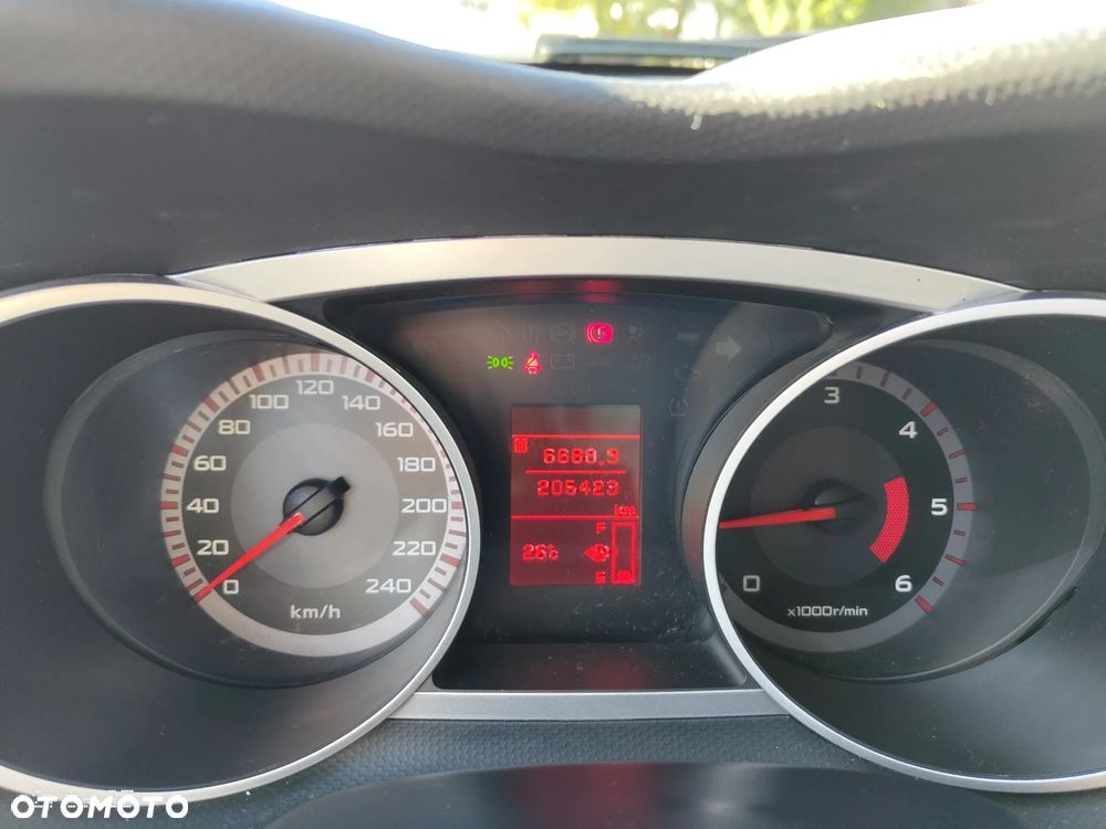 Mitsubishi Outlander 2.0 DID Instyle NAVI - 8