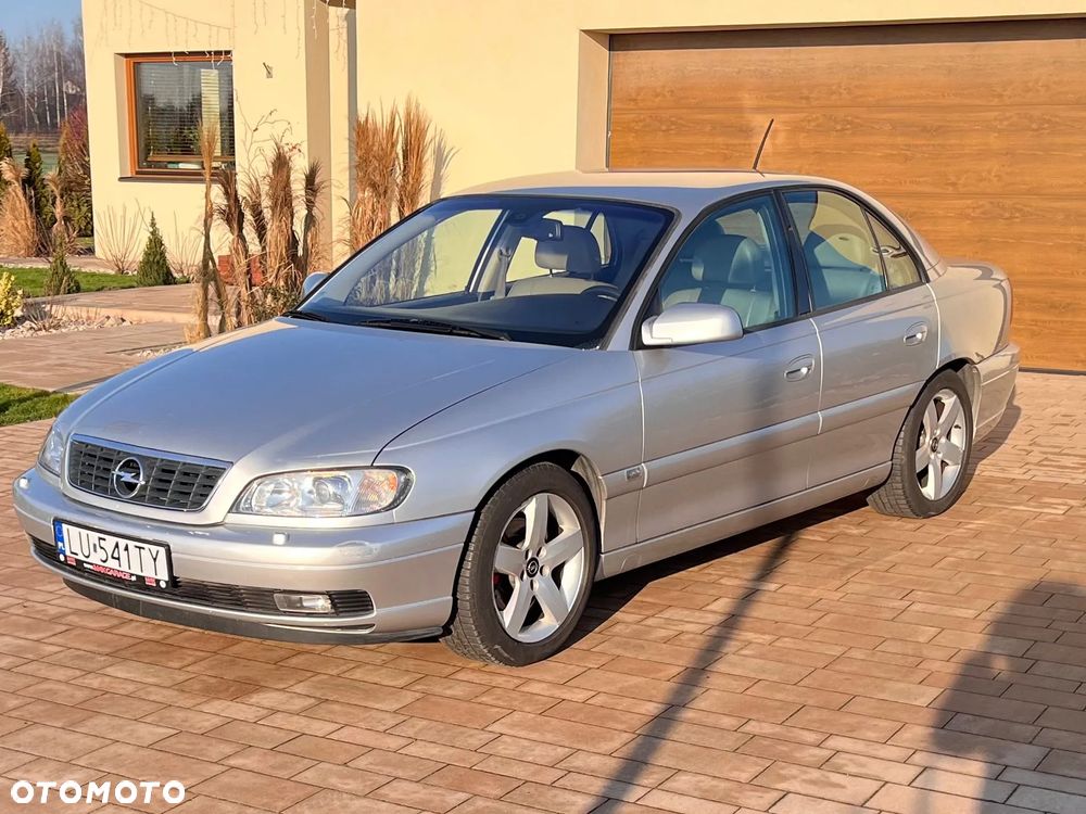 Opel Omega 3.2 Executive - 8