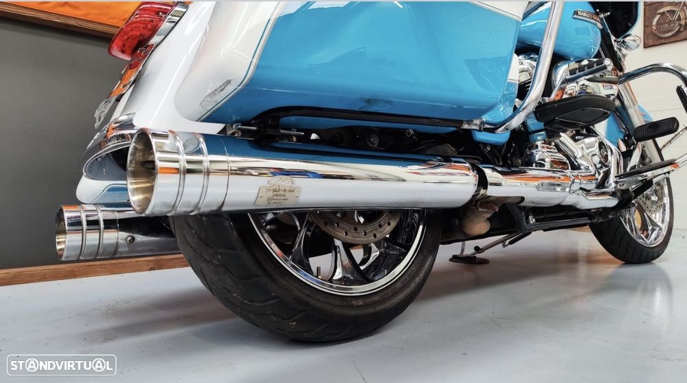 Harley-Davidson FLHRCI Ultra Glide / Street Pack - 6
