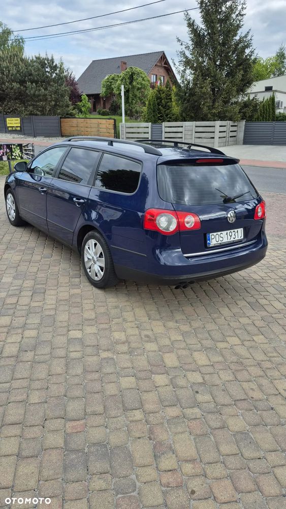 Volkswagen Passat 2.0 TDI DPF Trendline DSG - 2