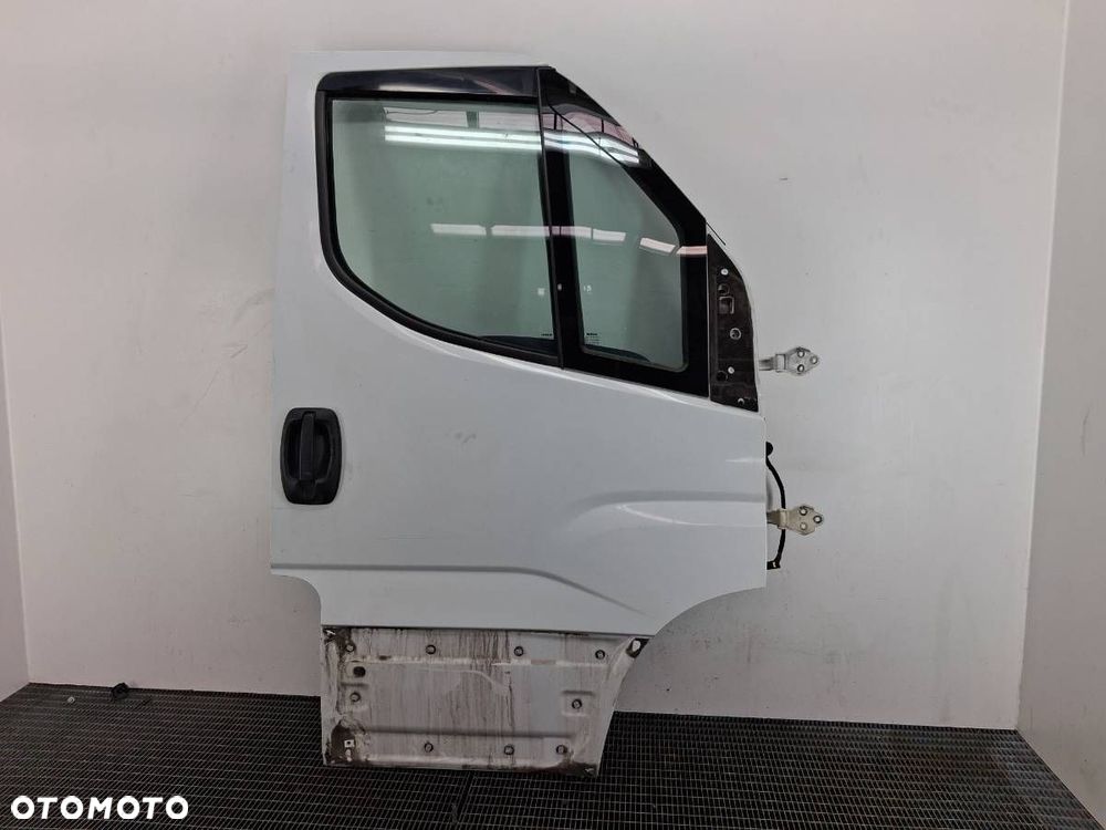 DRZWI PRZÓD PRAWE IVECO DAILY VI 2019 KOMPLETNE - 1