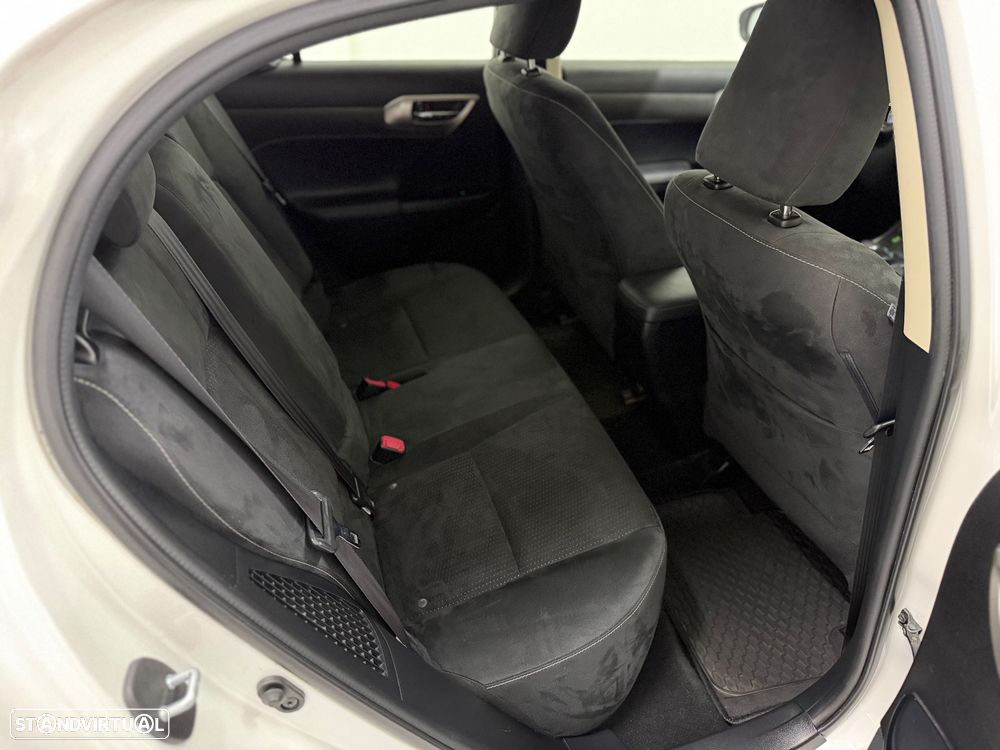 Lexus CT 200h Business - 32