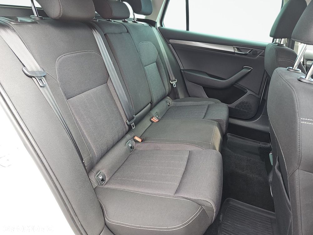Skoda Superb 2.0 TDI SCR Style DSG - 19
