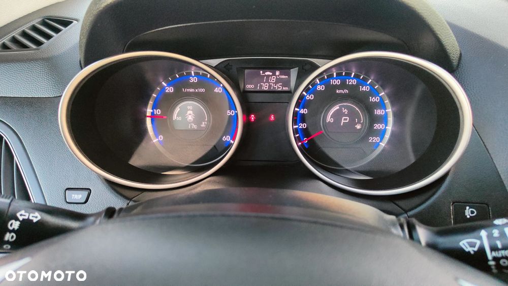 Hyundai ix35 2.0 CRDi 4WD Automatik Premium - 30