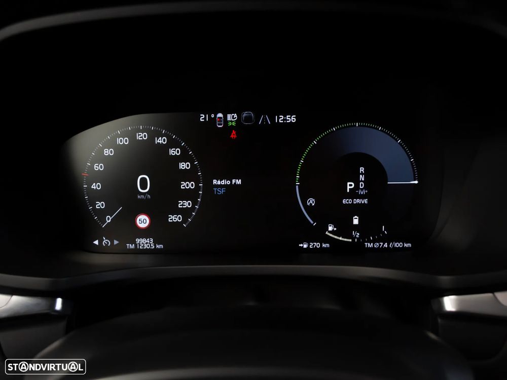 Volvo V60 2.0 B4 Momentum Plus Geartronic - 26