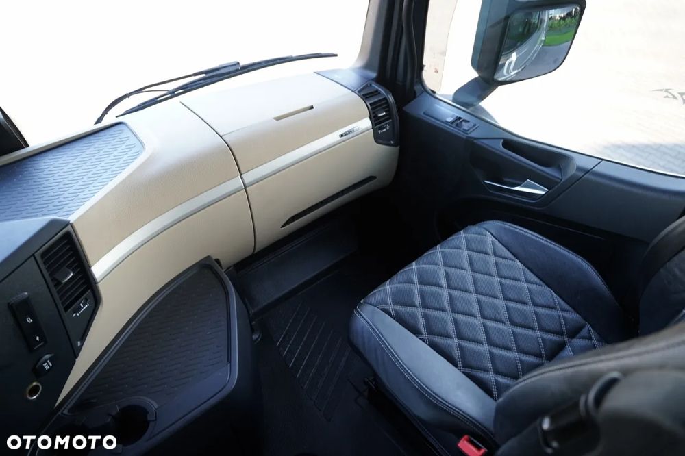 Mercedes-Benz ACTROS 1851 / RETARDER / GIGA SPACE /  KLIMA POSTOJOWA / BOGATE WYPOSAŻENIE /  / OPONY 100%  / ALUFELGI / EURO 6 - 30